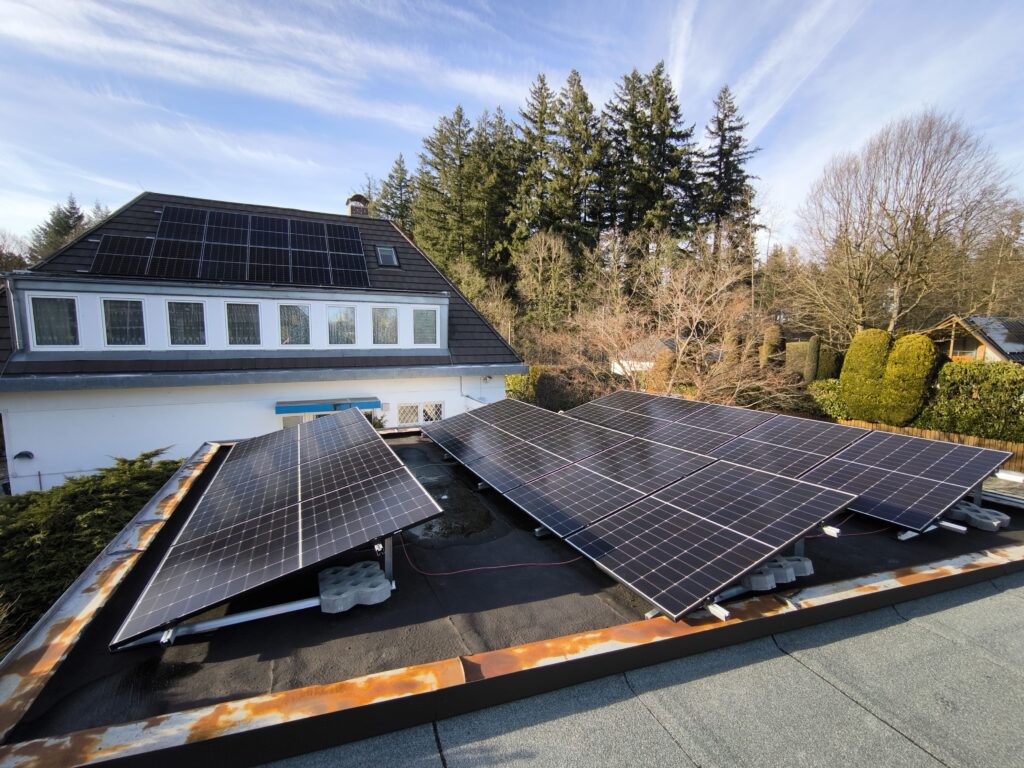 Photovoltaikanlage auf Einfamilienhaus im Münchner Umland