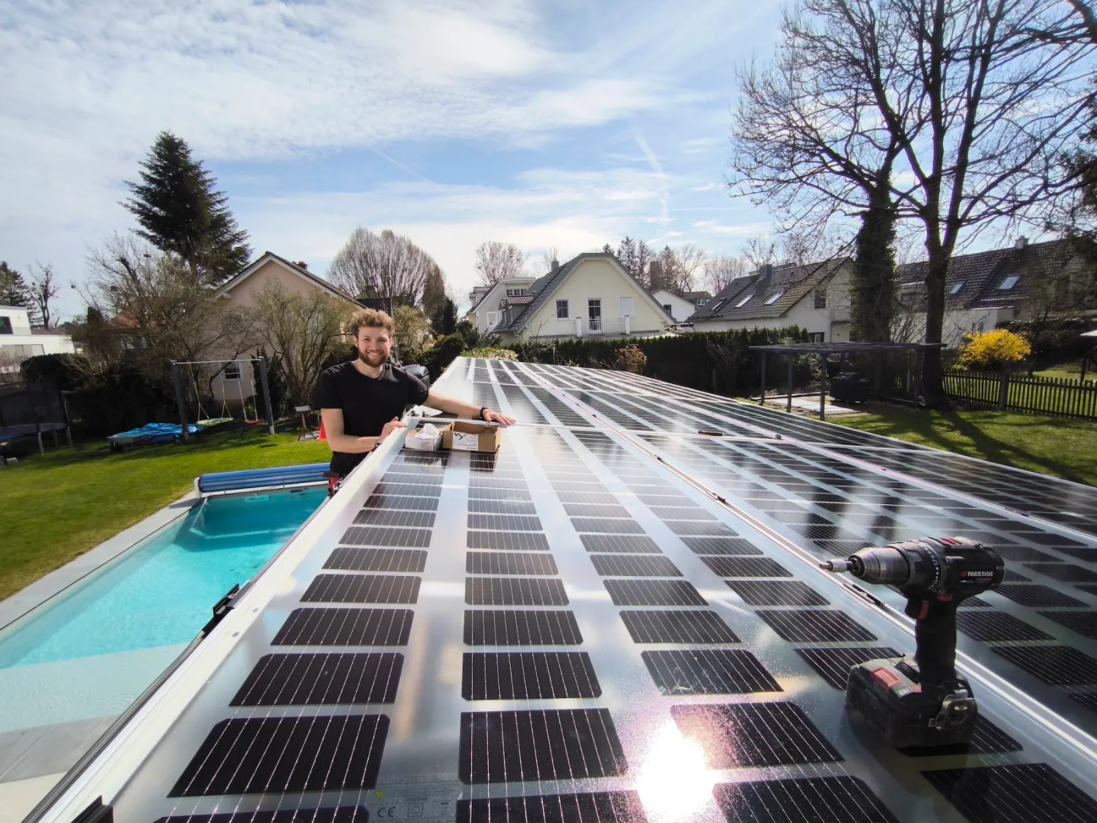 PV-Anlage auf einem Flachdach im Raum München – Montage durch Renewable Bloom